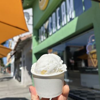 Cookiebar Scoop Shop - Mango sticky rice - Desserts Near Me - Alameda, California