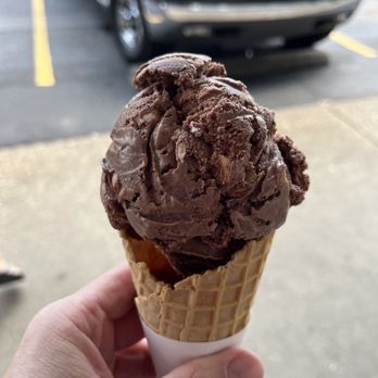 Frozen Flakes Ice Cream - Rocky road - Ice Cream & Frozen Yogurt Near Me - Louisville, Kentucky Frozen Flakes Ice Cream - Rocky road - Ice Cream & Frozen Yogurt Near Me - Louisville, Kentucky