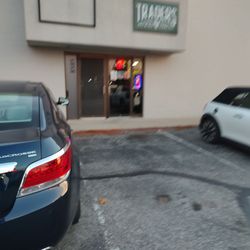 Traders Brewing Company - Storefront