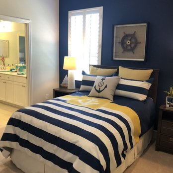 Decorating Den Interiors - Bedding and accent wall - Interior Design Near Me - Venice, Florida Decorating Den Interiors - Bedding and accent wall - Interior Design Near Me - Venice, Florida
