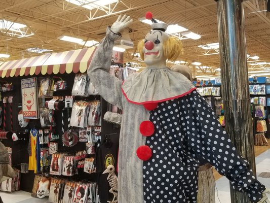 SPIRIT HALLOWEEN  TEMP. CLOSED  Costumes  315 NW Lp 410, San Antonio