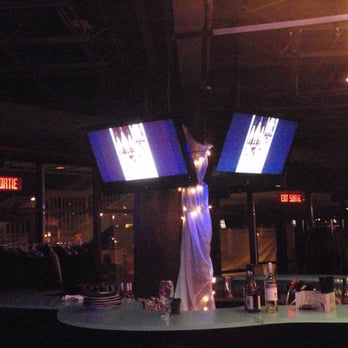 Lago Bar & Grill - Bars Near Me - Ottawa, Ontario