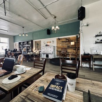 Common Grounds Brew & Roastery - Great atmosphere, people working, conversations, reading books, soft music. Love this place. - Coffee & Tea Near Me - Lake Worth, Florida