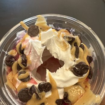 Erewhon - Sundae was good but for $12 I'd like it not be hollow... - Grocery Near Me - Culver City, California Erewhon - Sundae was good but for $12 I'd like it not be hollow... - Grocery Near Me - Culver City, California