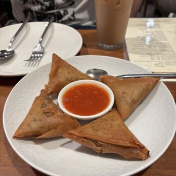Chef Burma - samusa - Burmese Near Me - Sacramento, California