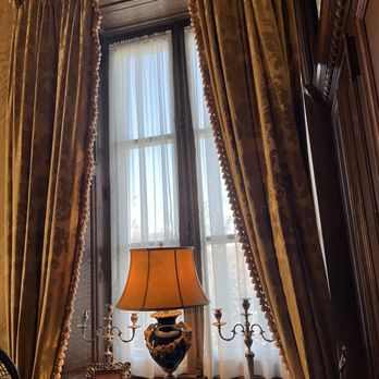 Marble House - Landmarks & Historical Buildings Near Me - Newport, Rhode Island