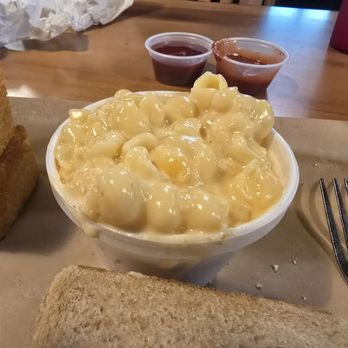 Starbecks Smokehouse - Barbeque Near Me - Waterloo, Iowa