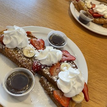Sunny Street Cafe - French Toast Crunch - Breakfast & Brunch Near Me - Carbondale, Illinois