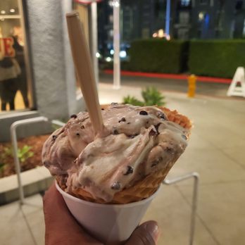 Cold Stone Creamery - Hell yeah!. - Ice Cream & Frozen Yogurt Near Me - Long Beach, California Cold Stone Creamery - Hell yeah!. - Ice Cream & Frozen Yogurt Near Me - Long Beach, California