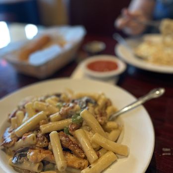 Dino's Italian Restaurant - Carbonara - Italian Near Me - London, Kentucky Dino's Italian Restaurant - Carbonara - Italian Near Me - London, Kentucky