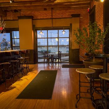 Kitt's Kitchen & Coffee - Ample spaces - Coffee Roasteries Near Me - Kearney, Nebraska