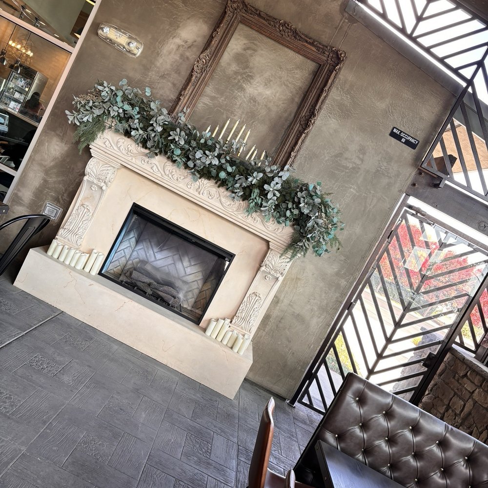 Patio Area, lovely decor!
