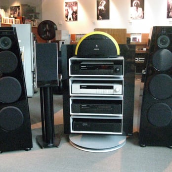 Max Schlundt Kultur Technik - High Fidelity Audio Equipment Near Me - Berlin, BE Max Schlundt Kultur Technik - High Fidelity Audio Equipment Near Me - Berlin, BE