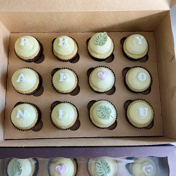 Eviedoodles Kitchen - a box of cupcakes - Desserts Near Me