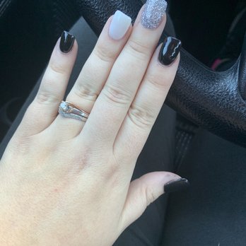 Bella Nail Bar - Nails - Nail Salons Near Me - Denton, Texas