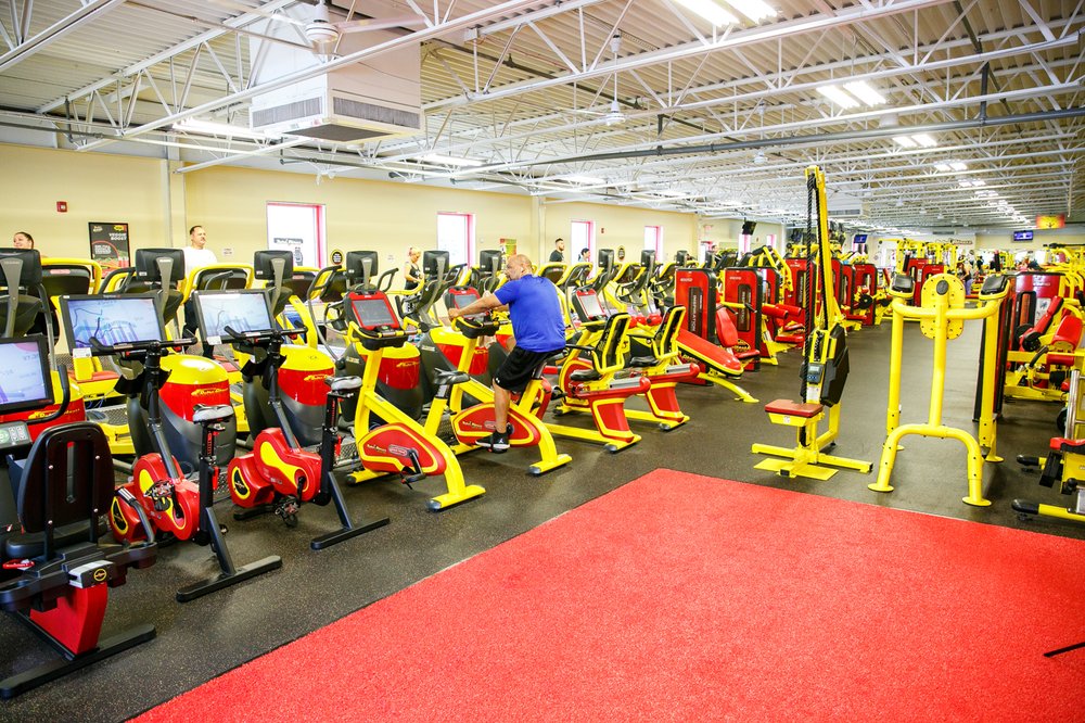 RETRO FITNESS Updated September 2024 27 Photos & 47 Reviews 60 S