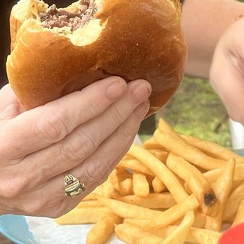 South Kona Grindz - Smash burger. - Fish & Chips Near Me - Captain Cook, Hawaii
