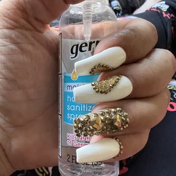 Miracle Nails - Nail Salons Near Me - Hampton, Virginia