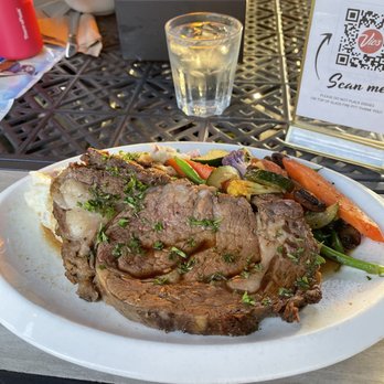 Vic's - Prime rib with roasted veggies & mashed potatoes - Breakfast & Brunch Near Me - Martinez, California