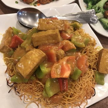 Veggie Lee - Tofu curry pan fried noodle - Vegan Near Me - Hayward, California