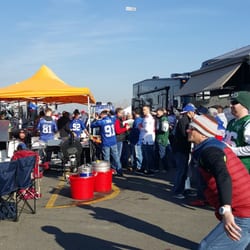 One Bro Pizza Co. - Giants/Jets Tailgate Party at MetLife Stadium