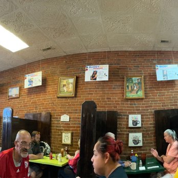 Legends Cafe - Always busy....like a big family home.   It has been there for years. - Cafes Near Me - Council Bluffs, Iowa