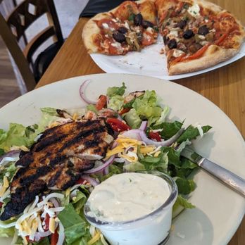 My Place Restaurant - Pizza Near Me - Newtown, Connecticut