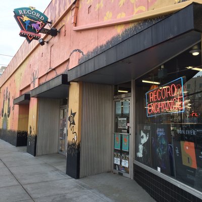 The Record Exchange by null