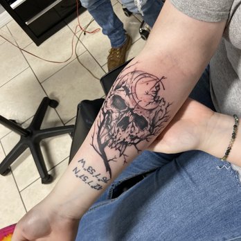 Slaughterized Ink Tattoo and Piercing Studio - Skull - Tattoo Near Me - Ocoee, Florida