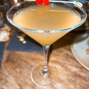 The Cascade Room - Pubs Near Me - Vancouver, British Columbia The Cascade Room - Pubs Near Me - Vancouver, British Columbia