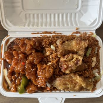 Chung's Caribbean - Lunch special, chicken fried rice, chilli chicken and chicken wings - Chinese Near Me - North York, Ontario