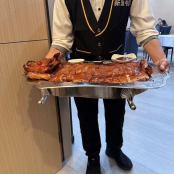 Full House Seafood Restaurants - Roast Pig - Dim Sum Near Me - Arcadia, California