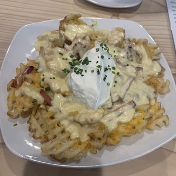 Washoe Public House - Irish Nachos with cheese sauce - New American Near Me - Reno, Nevada Washoe Public House - Irish Nachos with cheese sauce - New American Near Me - Reno, Nevada