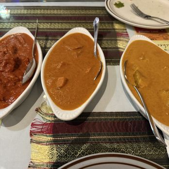 Himalayan Kitchen - 63. Chicken Makhani 61. Chicken Tikka Masala 64. Chicken Korma - Himalayan/Nepalese Near Me - Santa Barbara, California