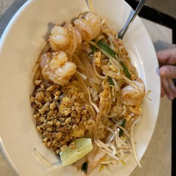 Basil Babe - Pad Thai - Thai Near Me - Ypsilanti, Michigan