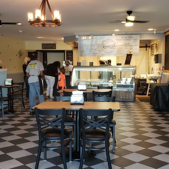Sweet D's Cuisine - View after entering - Desserts Near Me - Wilmington, North Carolina Sweet D's Cuisine - View after entering - Desserts Near Me - Wilmington, North Carolina