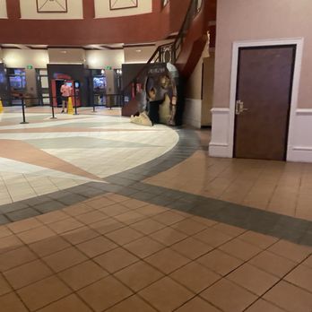 Cinemark Orlando and XD - Cinema Near Me - Orlando, Florida