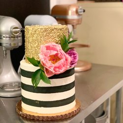 Sugar And Almonds - Custom cake
