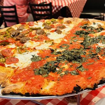 Grimaldi's Pizzeria - Margherita Pizza and The Don - Pizza Near Me - San Antonio, Texas Grimaldi's Pizzeria - Margherita Pizza and The Don - Pizza Near Me - San Antonio, Texas