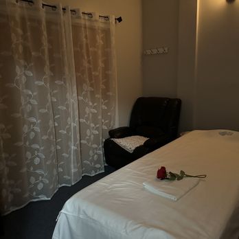 Daisy Spa - Room - Massage Near Me - Gambrills, Maryland