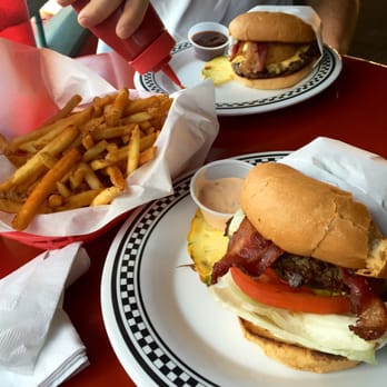 Cool Cat Cafe - Luna - Burgers Near Me - Kihei, Hawaii