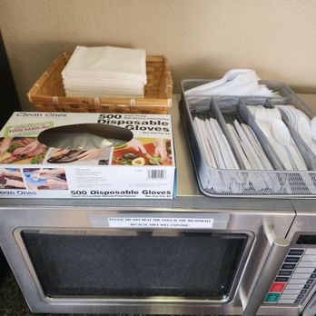 Coachman Inn - Look how perfect everything is layed down... They even have disposable gloves. - Hotels Near Me - Bellingham, Washington Coachman Inn - Look how perfect everything is layed down... They even have disposable gloves. - Hotels Near Me - Bellingham, Washington