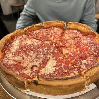 Giordano's - Classic chicago deep dish - Pizza Near Me - Chicago, Illinois Giordano's - Classic chicago deep dish - Pizza Near Me - Chicago, Illinois