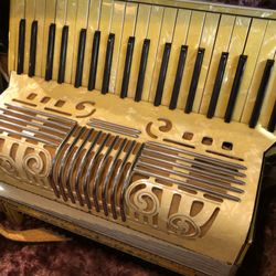 Delta Blues Hair - Pick up the accordion while you wait and let's see what you got.