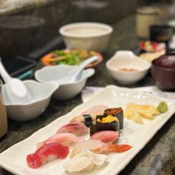 Delux chef's sushi lunch box