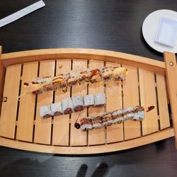 Mika Sushi 5 - Mountain Roll, Spicy Tuna Roll, Unagi Roll