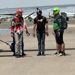 Viva Skydive - Getting ready to get in the plane