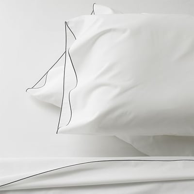 Crate & Barrel by null