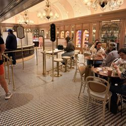 Inside of the caffe'
