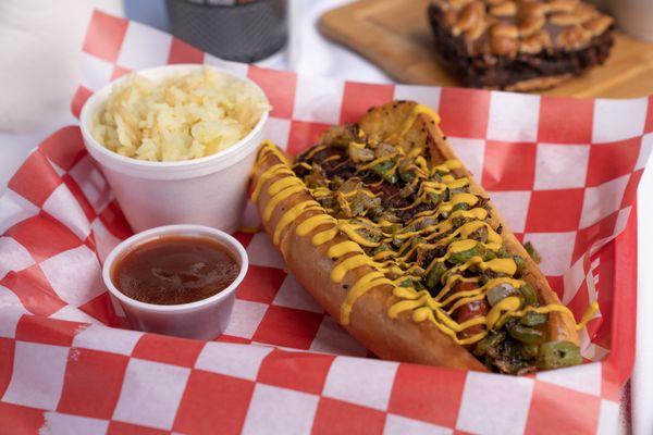 Salty's BBQ by null